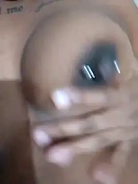 Snapshot of nessinha12 chatting on November 5, 1:38 am nessinha12 online show from November 5, 1:38 am