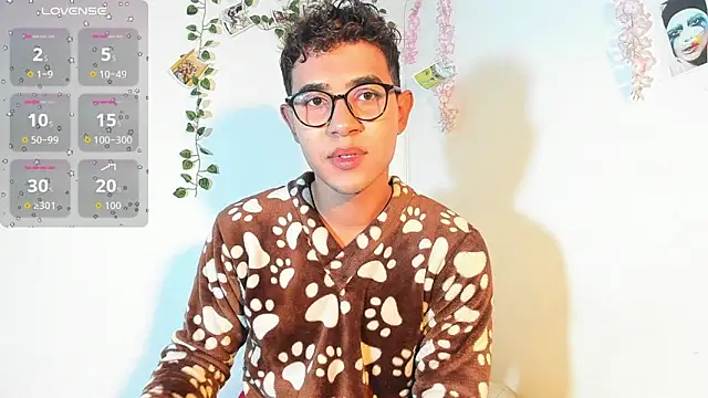 Snapshot of cute_sammy_1 chatting on September 17, 11:23 am cute sammy 1 online show from September 17, 11:23 am