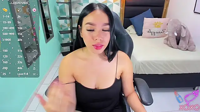 MOLLYSPENCER1 online show from October 28, 7:16 pm