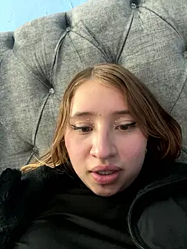 mia skys online show from January 17, 2:49 am