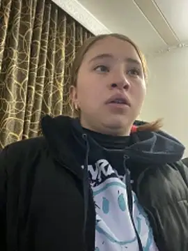 mia skys online show from February 23, 10:23 am