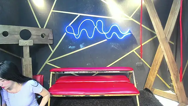 BDSM Vantablack   online show from March 2, 12:45 pm