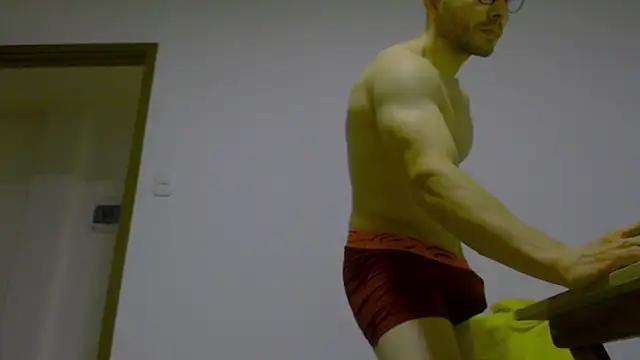 Rocky Muscle online show from April 12, 10:37 pm