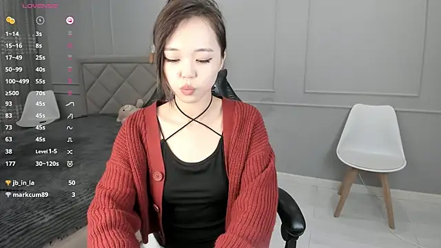 Yunleah online show from October 7, 2:53 am