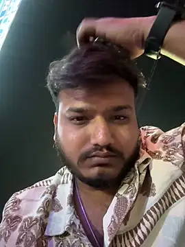 Siddharth25368 online show from February 10, 1:37 pm