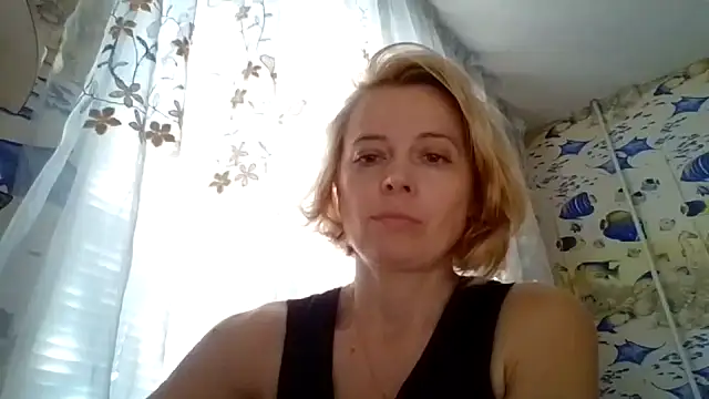 LiluXRose online show from September 19, 1:01 pm