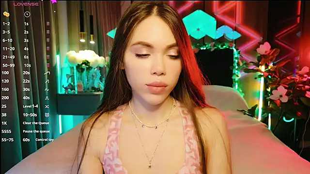 MimiFors online show from October 9, 6:28 pm