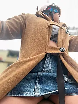 -Mia1 online show from March 5, 2:35 pm