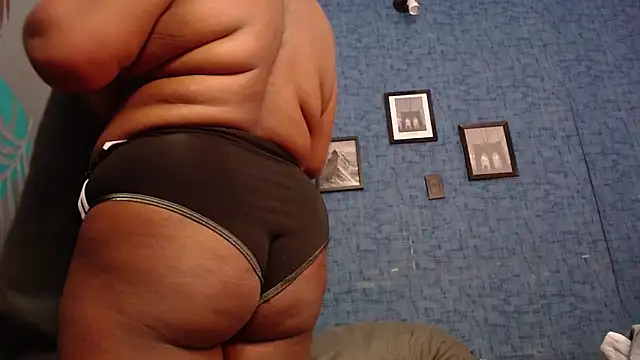 isabella brown1 online show from November 8, 11:32 am