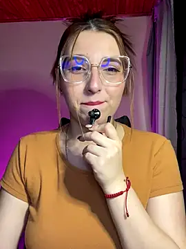 CoraVibes online show from November 30, 12:09 pm