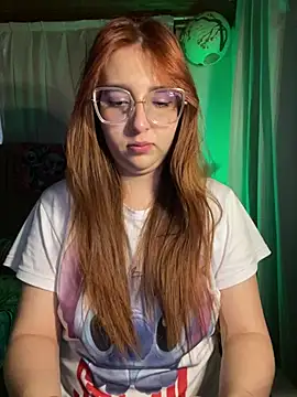 CoraVibes online show from February 6, 12:19 pm