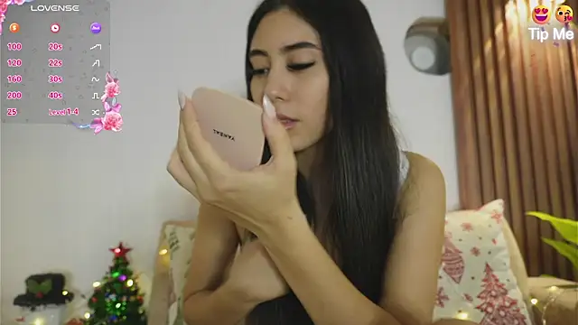 Roxybeautyy online show from November 15, 10:04 pm