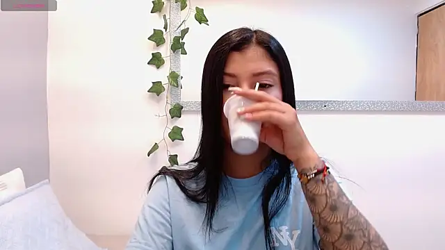 louis k online show from April 8, 11:32 am