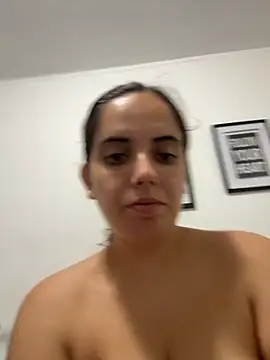 Snapshot of baddiexoxoxo23 chatting on September 22, 4:09 pm baddiexoxoxo23 online show from September 22, 4:09 pm