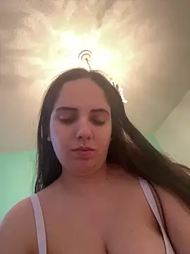 Snapshot of baddiexoxoxo23 chatting on March 27, 7:02 pm baddiexoxoxo23 online show from March 27, 7:02 pm