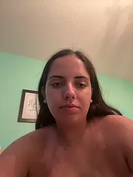 Snapshot of baddiexoxoxo23 chatting on April 14, 1:50 pm baddiexoxoxo23 online show from April 14, 1:50 pm