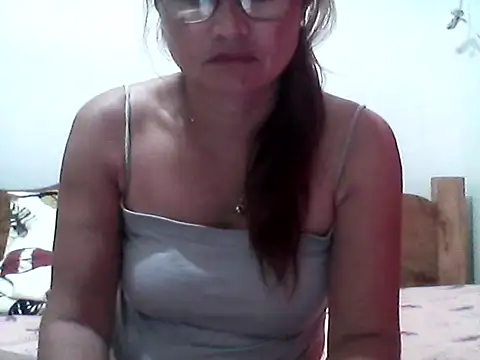 nathalie0045 online show from October 1, 9:10 pm