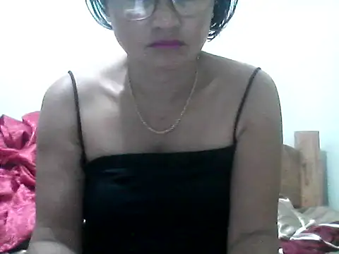 Snapshot of nathalie0045 chatting on June 13, 9:24 pm nathalie0045 online show from June 13, 9:24 pm