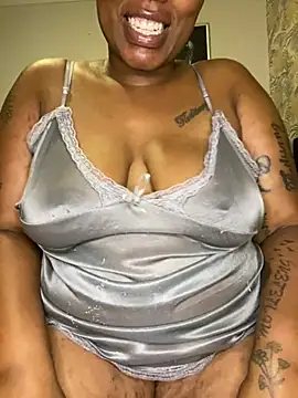 Snapshot of fatpussydallx chatting on March 3, 5:41 pm fatpussydallx online show from March 3, 5:41 pm