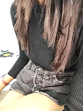 Snapshot of Vaani_Sharma79 chatting on February 15, 6:15 pm Vaani Sharma79 online show from February 15, 6:15 pm