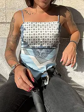 Snapshot of MargauxObsession chatting on October 11, 2:15 pm MargauxObsession online show from October 11, 2:15 pm