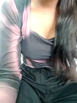 Snapshot of cute_parii_ chatting on October 1, 10:10 am cute parii online show from October 1, 10:10 am