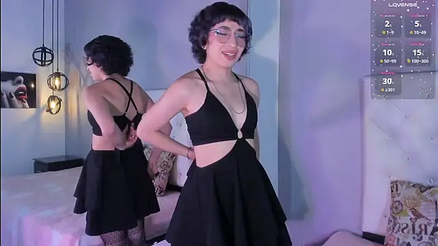 Snapshot of Lexyy_Bluee chatting on October 5, 10:51 pm Lexyy Bluee online show from October 5, 10:51 pm