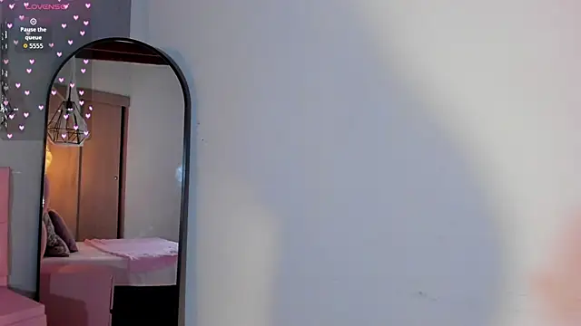 Snapshot of Lexyy_Bluee chatting on October 22, 3:56 pm Lexyy Bluee online show from October 22, 3:56 pm