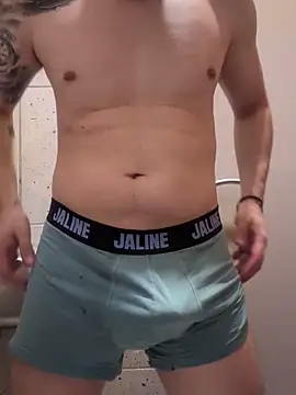 Snapshot of 9999Alez chatting on October 11, 7:23 pm 9999Alez online show from October 11, 7:23 pm