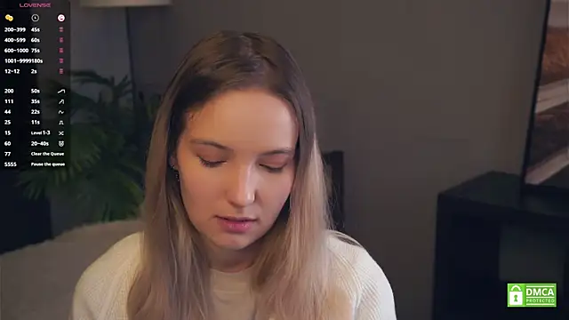 HongTomczak online show from October 28, 7:23 am