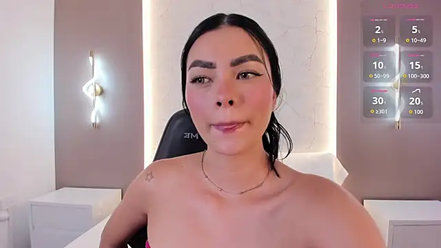 emily tolson online show from December 13, 7:53 pm