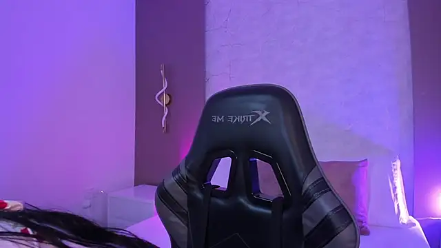 emily tolson online show from March 28, 12:38 pm