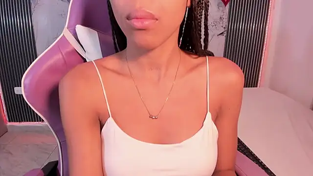 Snapshot of Mia_Duarte1 chatting on February 19, 7:32 pm Mia Duarte1 online show from February 19, 7:32 pm