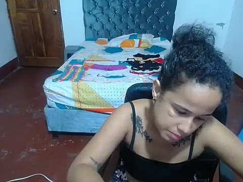 Snapshot of Angelys_02 chatting on October 28, 11:07 pm Angelys 02 online show from October 28, 11:07 pm