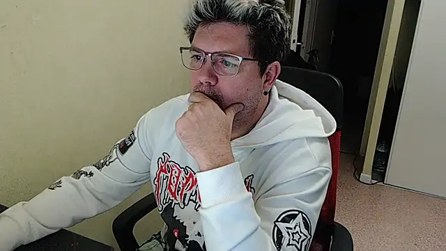 blueandwhite1 online show from January 3, 5:10 pm