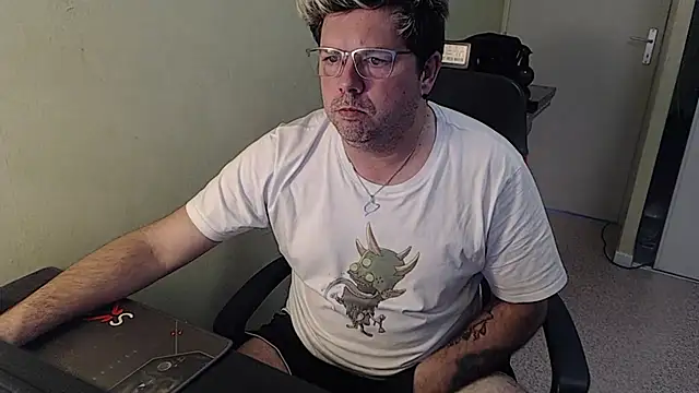 blueandwhite1 online show from January 17, 3:32 pm