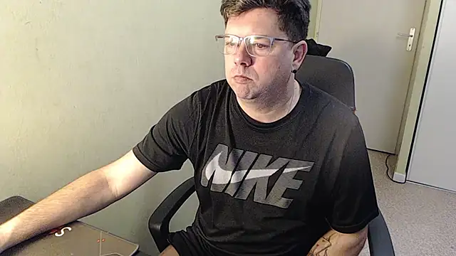 blueandwhite1 online show from February 1, 9:54 am