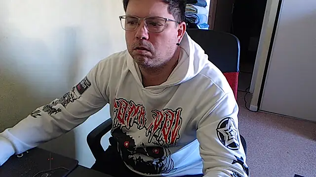 blueandwhite1 online show from February 5, 11:23 am