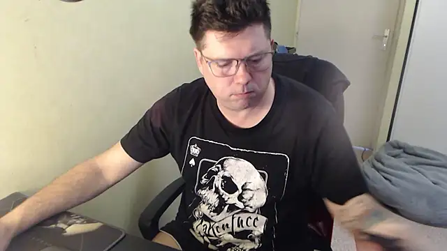 blueandwhite1 online show from March 12, 8:19 am