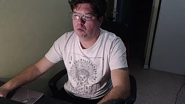 blueandwhite1 online show from December 21, 8:10 am