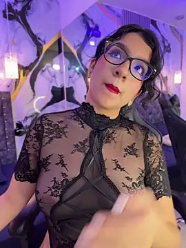 GiaCutee online show from April 11, 3:11 am