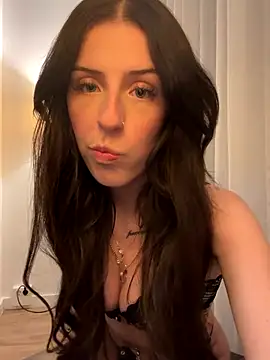 lisapeperoni online show from September 25, 6:11 pm