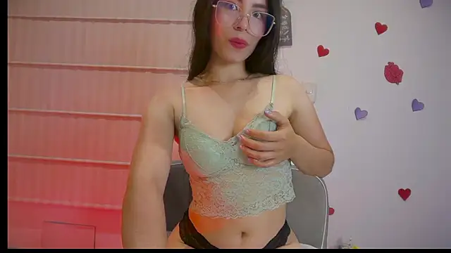 Snapshot of sasha_jonne chatting on February 27, 1:05 am sasha jonne online show from February 27, 1:05 am