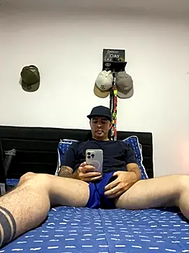 Snapshot of Jaguer2213 chatting on October 30, 1:29 am Jaguer2213 online show from October 30, 1:29 am