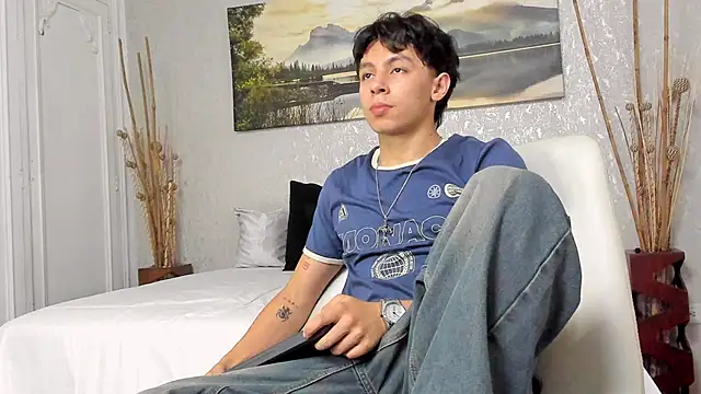 Tyler durten online show from September 26, 3:32 am