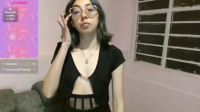 AnnieSparkle online show from November 6, 11:37 pm