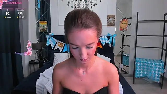 LoraSunnyy online show from September 21, 3:19 am