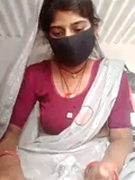 Snapshot of Maya5656 chatting on December 1, 5:45 am Maya5656 online show from December 1, 5:45 am