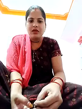 Snapshot of Sexi_savitri chatting on October 10, 6:56 am Sexi savitri online show from October 10, 6:56 am