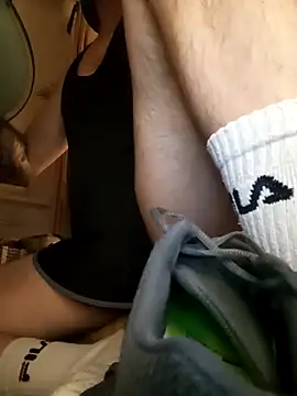 branletteur online show from November 8, 5:45 pm